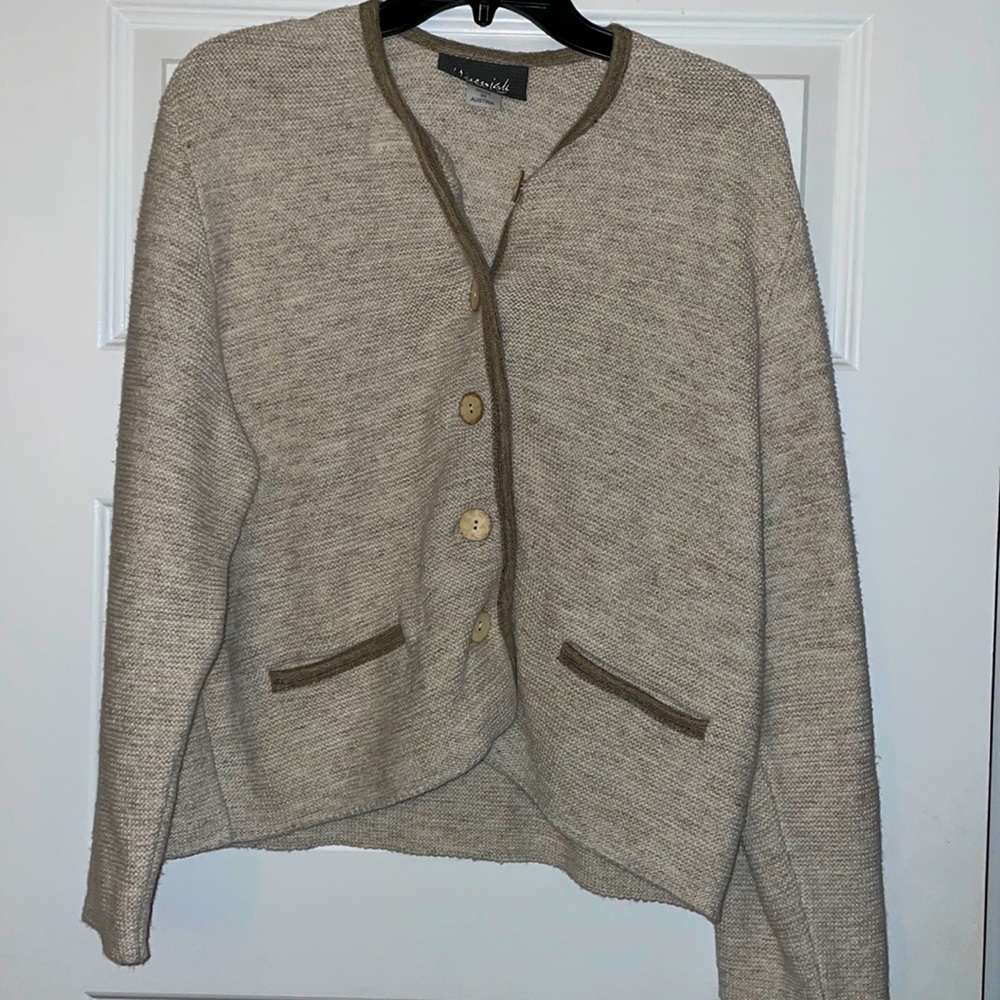 New w/tag. Wesenjak 38 (medium) sweater.